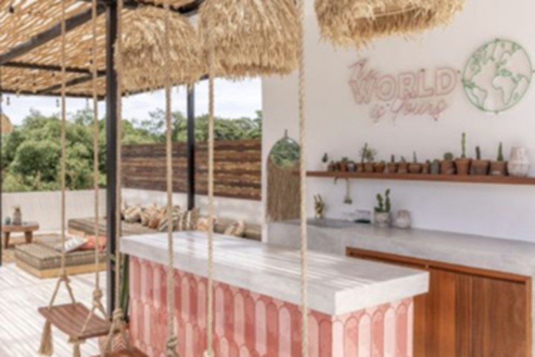 Interieur — PINK Beheer Curaçao